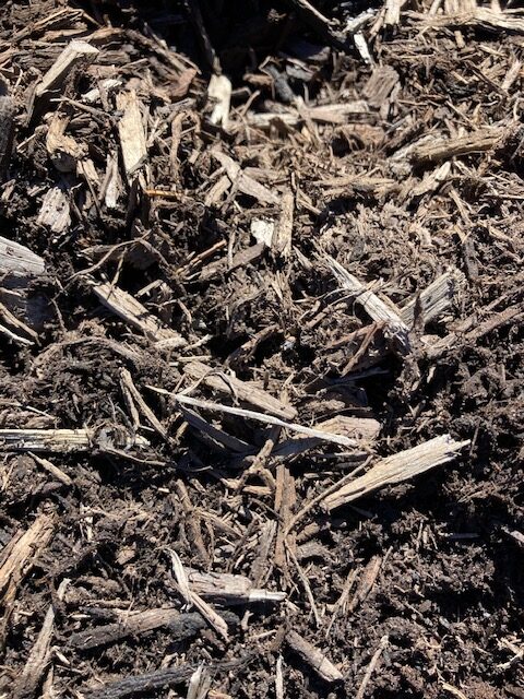 Natural brown mulch